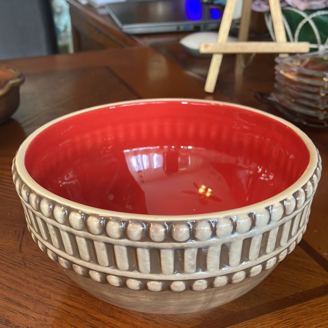 Grasslands Road Small Serving Dish with 3D Autumn Leaf on inside bottom