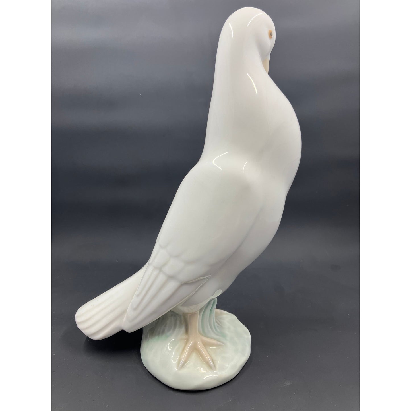 Beautiful Pair of Lladro Peace Doves, one standing and one resting